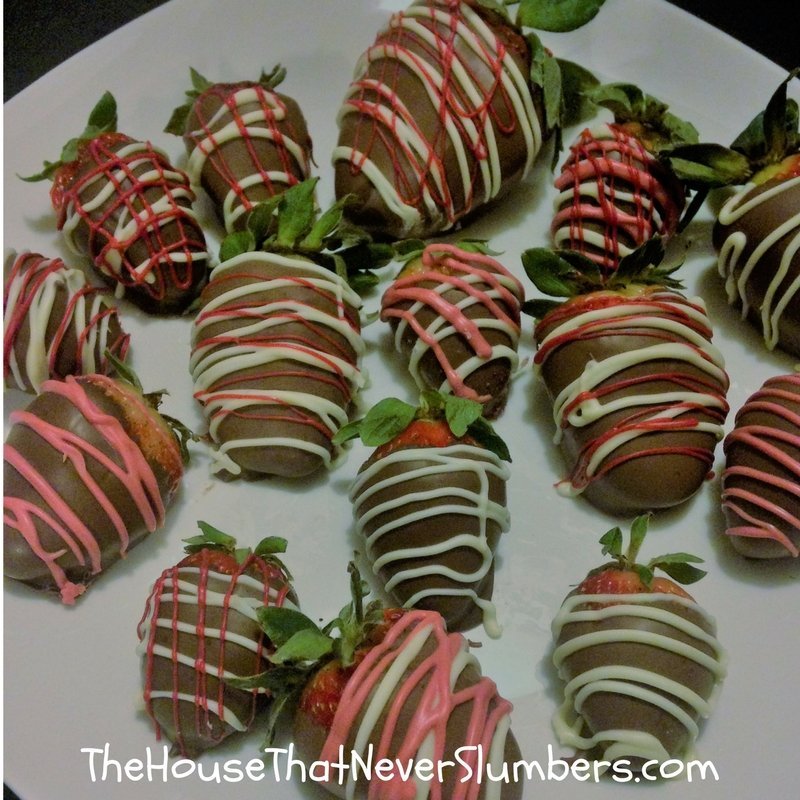 Chocolate Dipped Strawberries DIY Valentines - featured