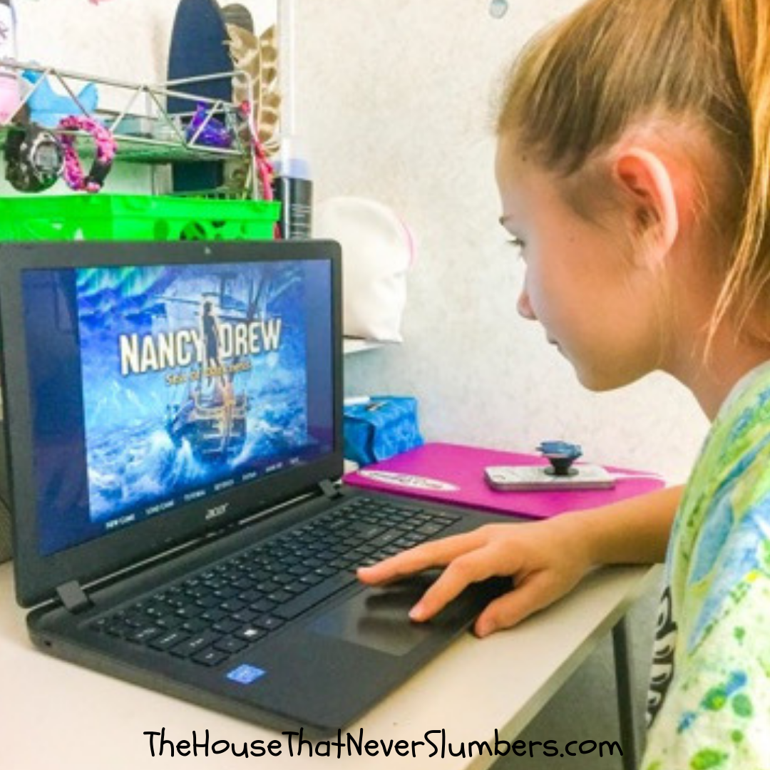 5 Reasons to Play Nancy Drew Sea of Darkness - You must get this Nancy Drew video game for the mystery-loving girl in your life! #mystery #NancyDrew #videogames #gamesforgirls #giftsforgirls