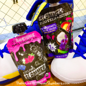 Edible Stocking Stuffers for Athletes That Are Not Junk Food - Check out our picks for healthier stocking stuffers for young athletes! #stockingstuffers #christmas #athletes #healthysnacks #protein #organic