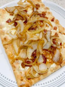 EveryPlate - Bacon Carbonara Flatbread with Mozzarella & Caramelized Onions